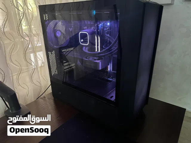 تجميعة highend للبيع مع شاشة وكيبورد وسماعات