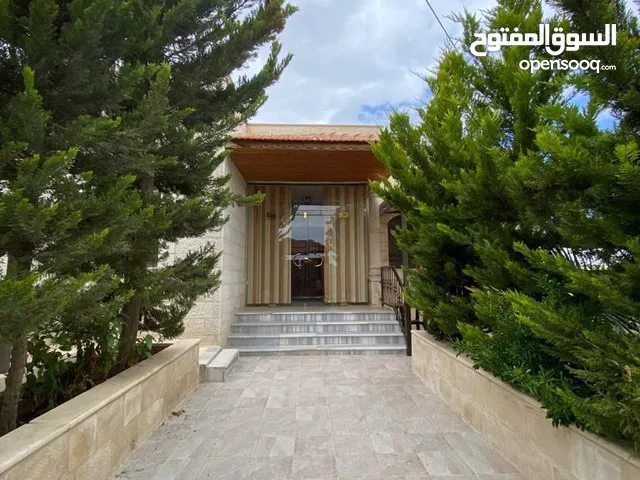 250 m2 More than 6 bedrooms Villa for Sale in Amman Shafa Badran