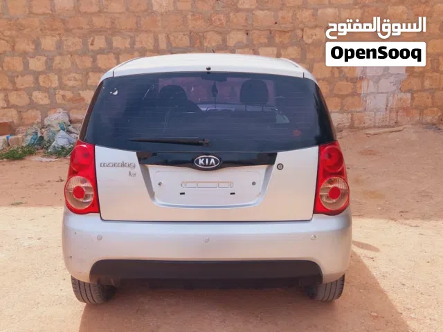 2010 كيا بيكانتو Standard