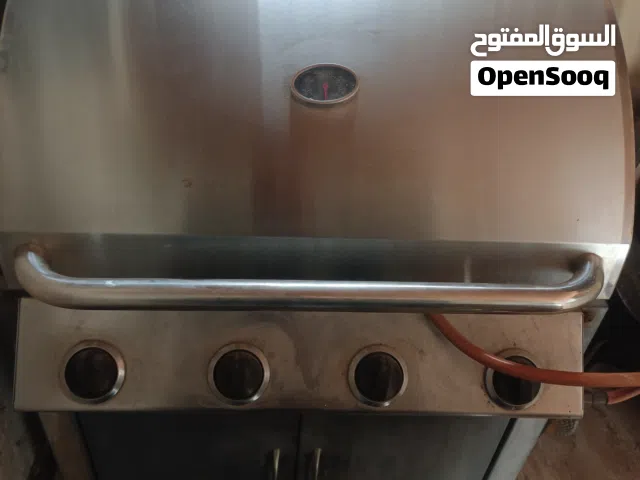 جريل حجم كبير نوع امريكي بحاله ممتازه يصلح داخل الحدائق يوجد له خزانه لحفظ الحره