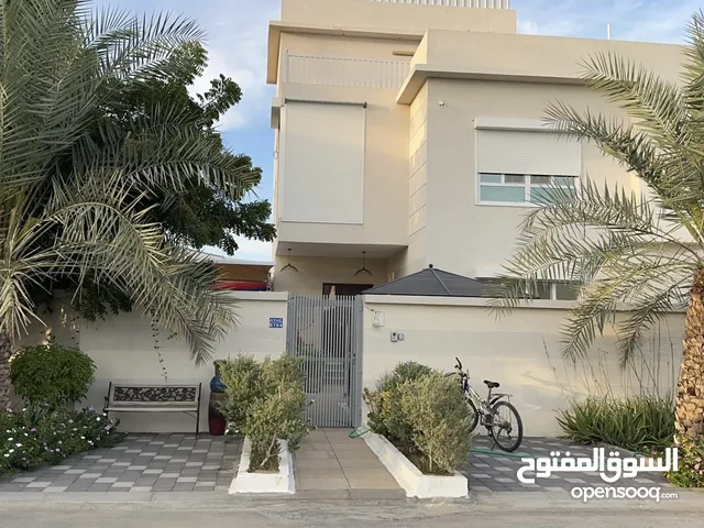 550m2 More than 6 bedrooms Townhouse for Sale in Muscat Al Mawaleh
