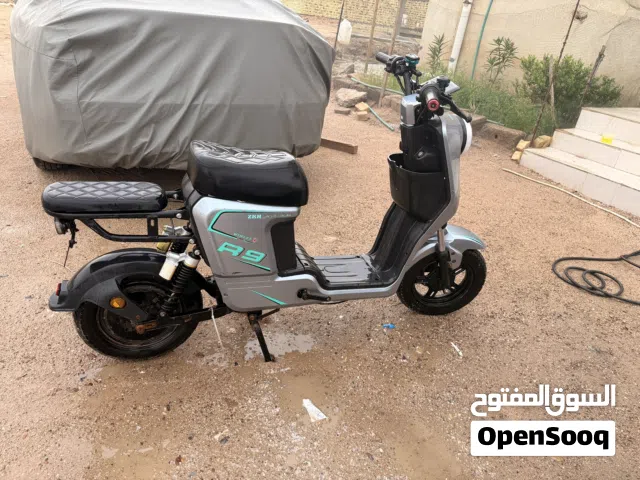 دراجه R9 عداد 100 دراجه نضيفه مكفوله من اي عطل  بيها مجال باقي التفاصيل ب الوصف