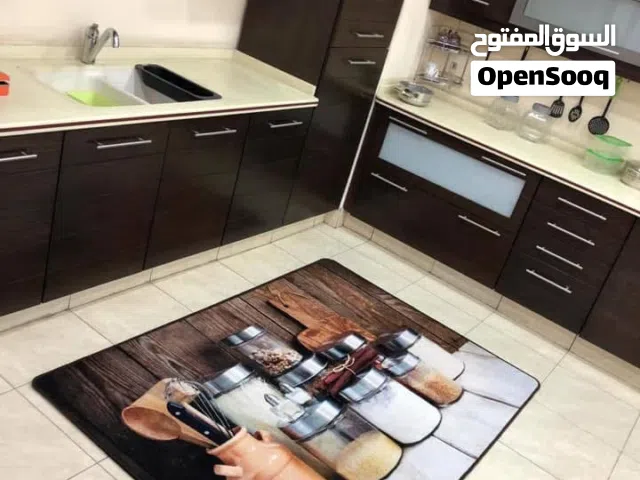 سجاد مطبخ وطاولات وكراسي