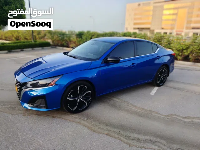 2025 Nissan Altima SR
