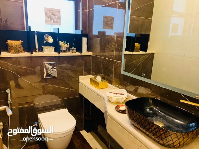 368 m2 4 Bedrooms Villa for Rent in Amman Airport Road - Manaseer Gs