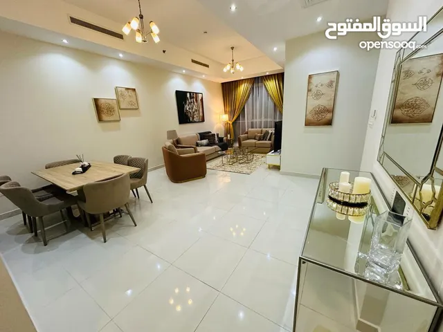 غرفة وصالة مفروشة فرش سوبر لوكس مساحة واسعة جدا مع بركن وجيم ومسبح موجود جميع الخدمات مع حدائق .....