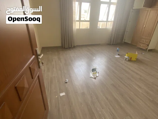 استوديو نعمه عند محطة البترول 2000 بدون عموله