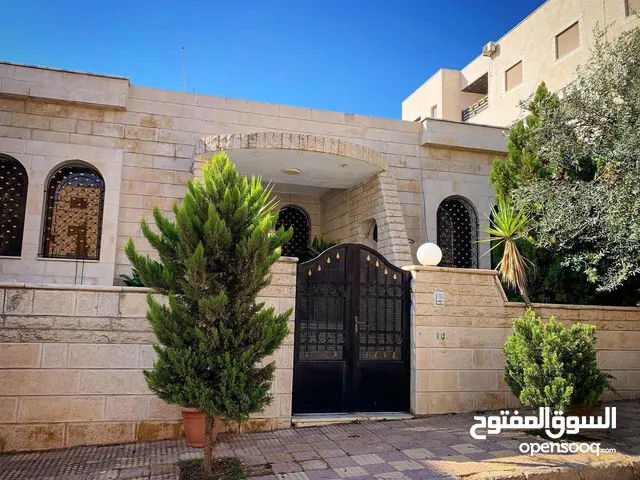 250 m2 More than 6 bedrooms Townhouse for Sale in Amman Abu Alanda