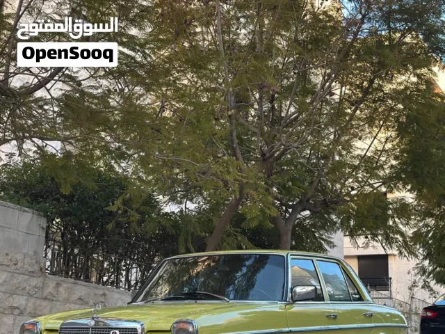 e200  موديل 1975 السيارة بحالة الوكالة  قير استيرنج
