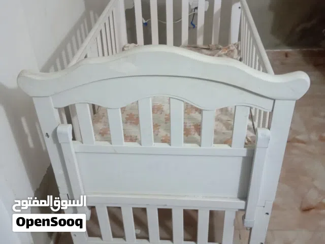 تخت اطفال من عمر يوم لا عمر 7 سنوات ما شاءالله فل نظافة الله يبارك لا صاحب  النصيب