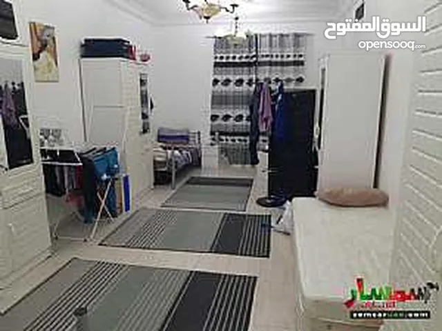سكن شباب عرب نظيف مفروش شامل كل شئ في منطقة المجاز قريب مسجد النور وبحيرة خالد