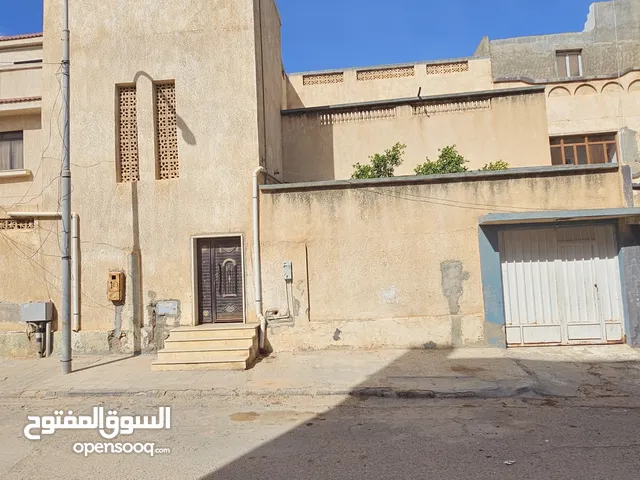 320 m2 More than 6 bedrooms Townhouse for Sale in Tripoli Alfornaj