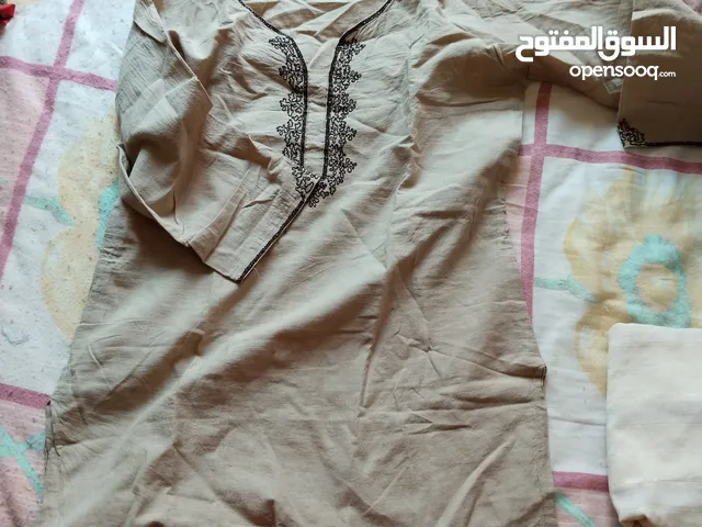 used clothes for sale within 5 to 10 dh