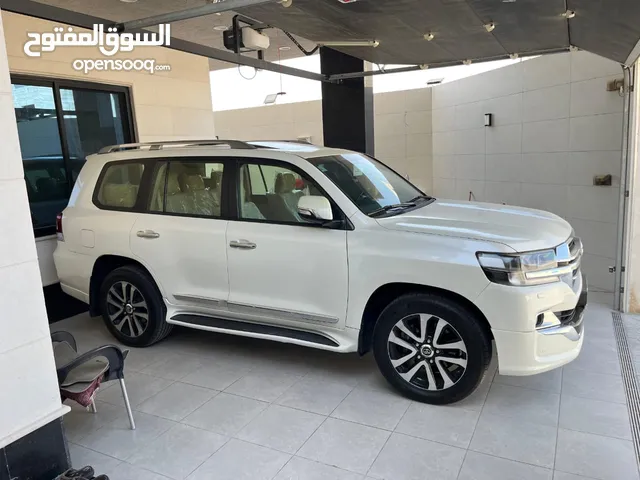 Used Toyota Land Cruiser in Zarqa