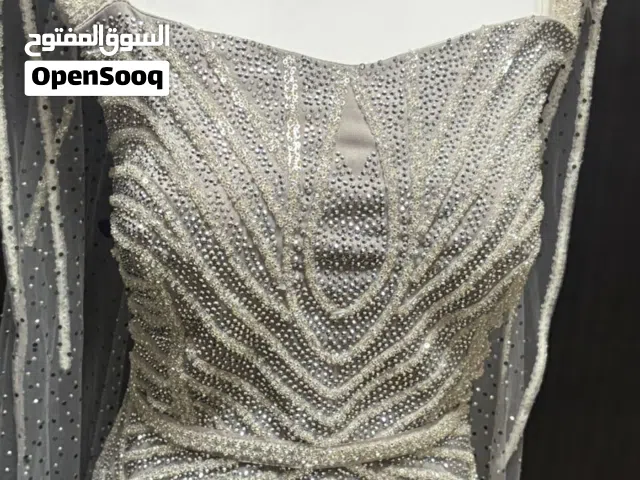 فستان زفاف رصاصي قياس اكس لارج مستعمل مره واحده