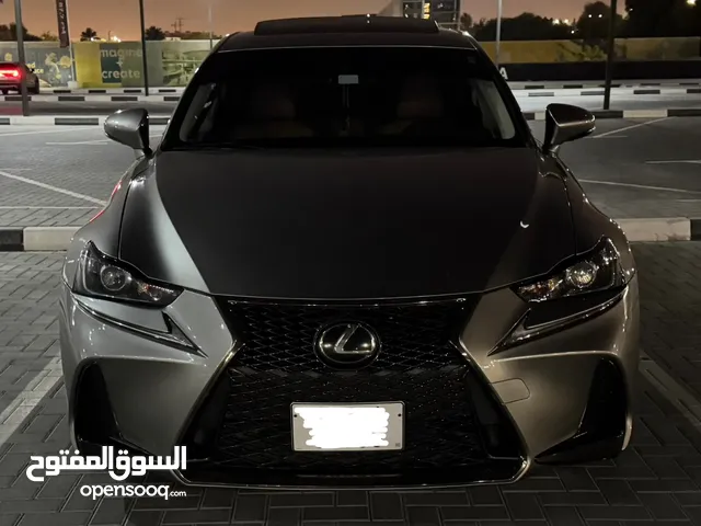 لكزس is300 AWD للبيع