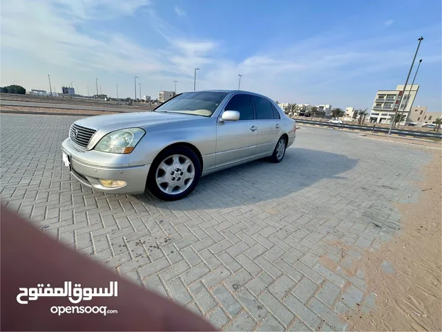 Used Lexus LS in Ajman