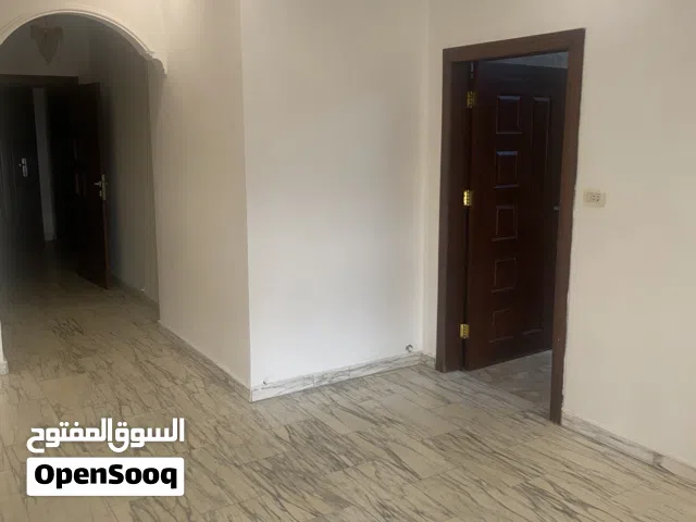 شقة ارضية للبيع في الرابية