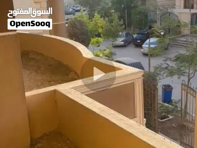 للبيع فيلا في حدائق الفردوس اكتوبر كمباوند الأمن العام ارض 931 مباني 522 نص تشطيب فيو فندق هليتون