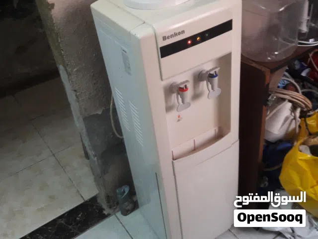 كولر ماء للبيع بسعر مغري 20 دينار الحامي معطل