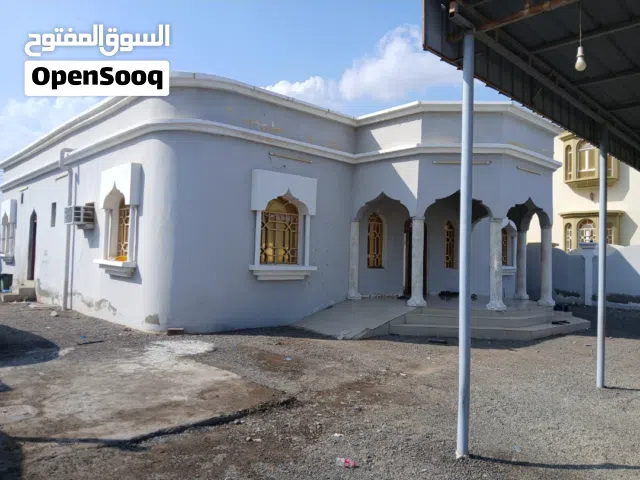 215 m2 4 Bedrooms Townhouse for Sale in Al Batinah Shinas