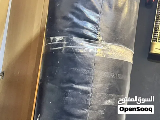 بوكس قوي جلد اصل نضيف للبيع