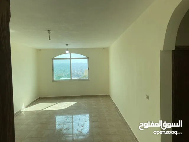 144 m2 3 Bedrooms Apartments for Rent in Zarqa Al Zarqa Al Jadeedeh