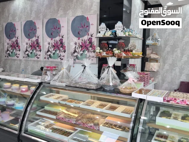 للبيع محل موقع مميز جدا بالعقيلة مساحة 54 م ايجارة 3000  مطل علي شارع رئيسي سعر البيع 60 الف دك