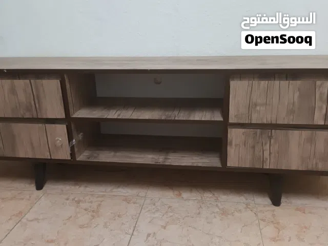 طاولة تلفاز