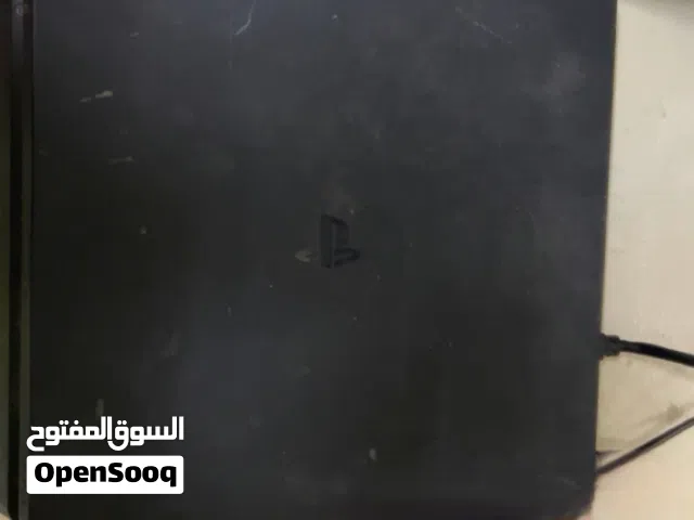 للبيع بلستيشن4 نظيفة مافيها شي خراب