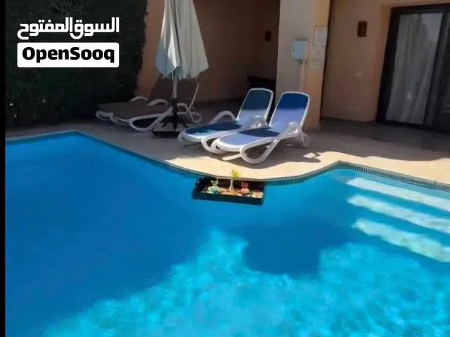 للايجار اليومي فيلا دوبليكس برايفت بول حمام سباحه خاص وحديقه خاصه مكيفه بالكامل متاح 3 غرف و4 غرف و5