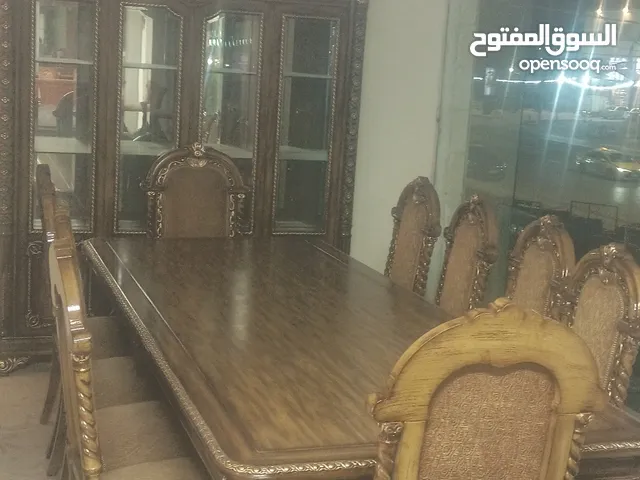 طاولات طعام