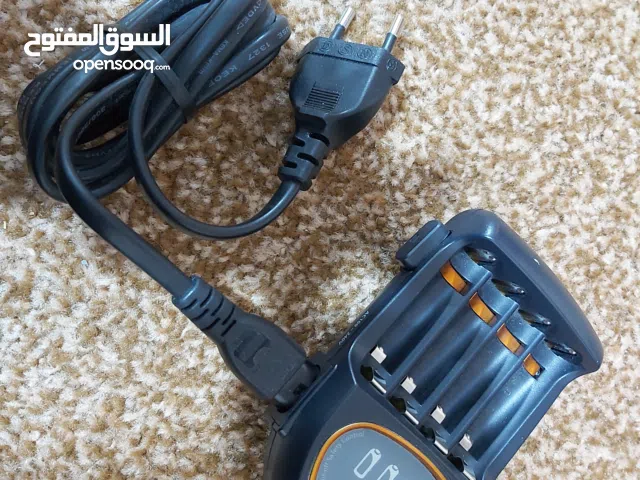 جهاز لشحن بطاريات الريموت والبطاريات الاصبع صناعة المانية