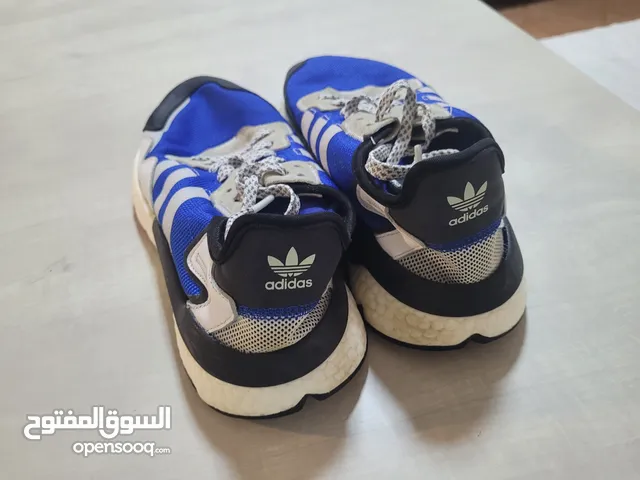ملبوس حذاء رياضي اديداس worn adidas Nite shoes 43-44