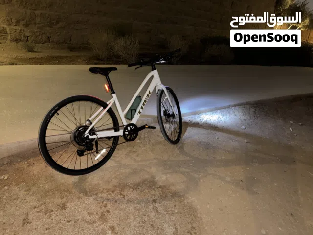 سيكل Trek FX 2 Gen 4 شبه جديد + ضمان + إضافات