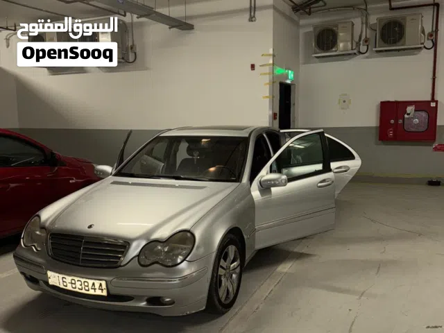 2003 مرسيدس بنز الفئة-C C 180