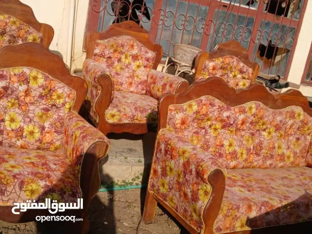 عرض نار وشراار للبيع طقم جلوس كنبه 4كراسي  مهوقني استعمال نضيف جدا المكان امدرمان الش