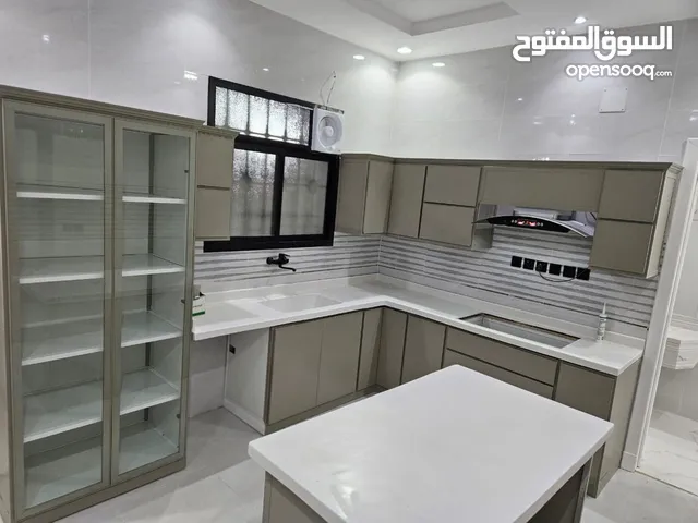 200 m2 More than 6 bedrooms Villa for Rent in Al Riyadh Tuwaiq