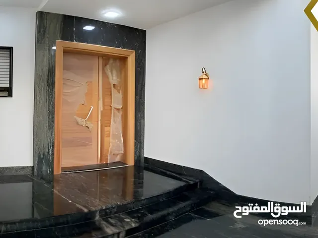 550 m2 More than 6 bedrooms Villa for Sale in Tripoli Zanatah