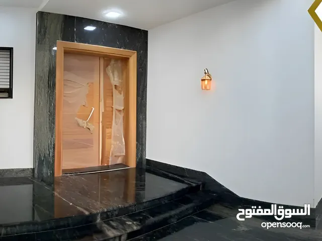 فيلا تشطيب ممتاز في زناتة الجديدة للبيع