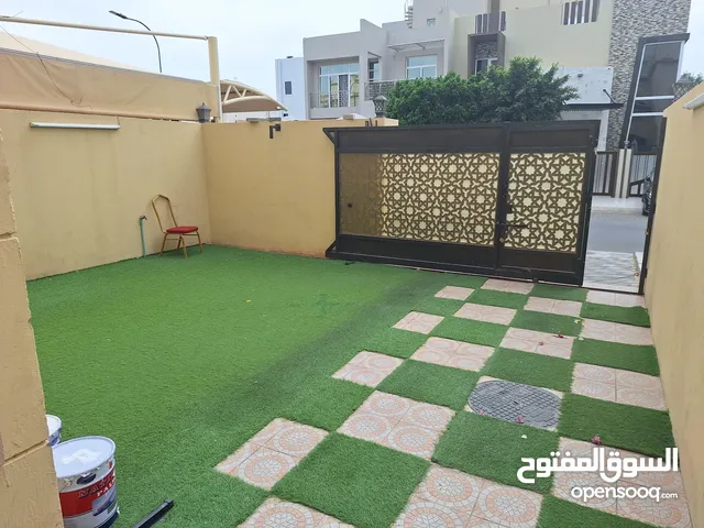 450 m2 More than 6 bedrooms Villa for Rent in Muscat Al Khoud