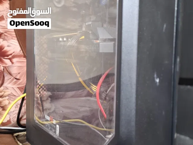 كمبيوتر للبيع