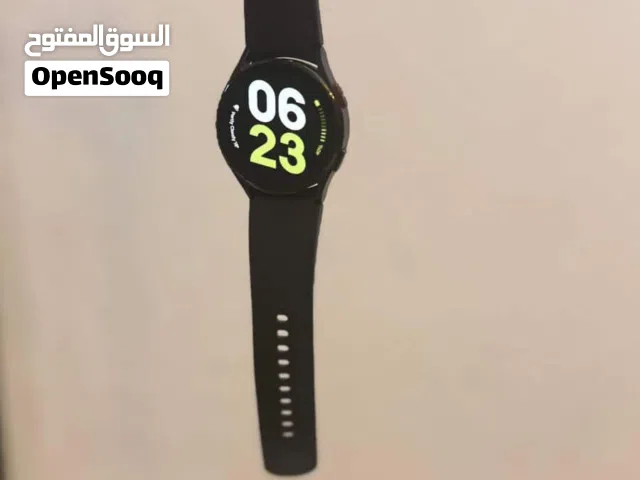 Samsung Galaxy watch 4 (almost new with box)