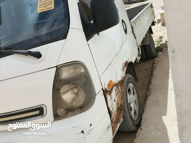 كيا بونقو مكياج الوكيل فيها محرك جرانة السيارة فيها بخرة خفيفة والكمبيو والكرونة مشاء الله مسرفزة