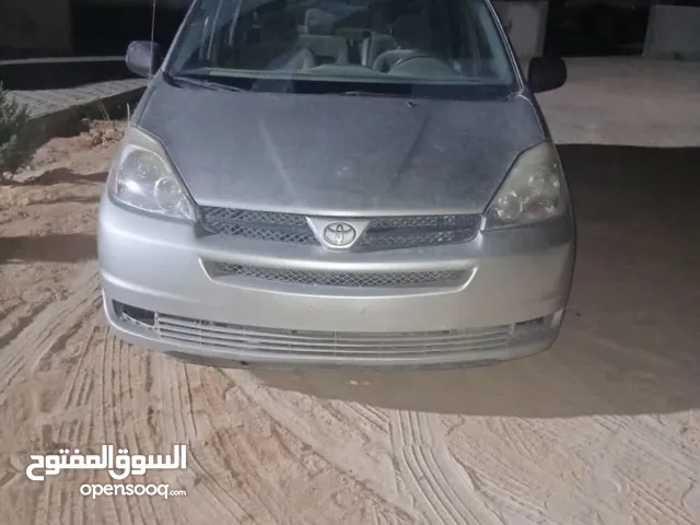 Used Toyota Sienna in Zawiya