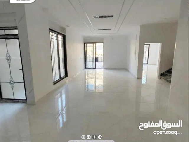 بيت للبيع بمساحة 200م في هيو ستي