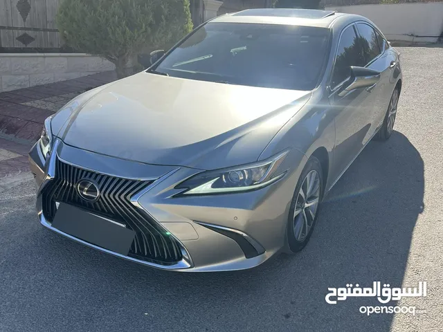 Used Lexus ES in Amman