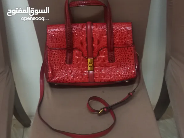 Luxury women's shoulder bag brand MOVDARL
