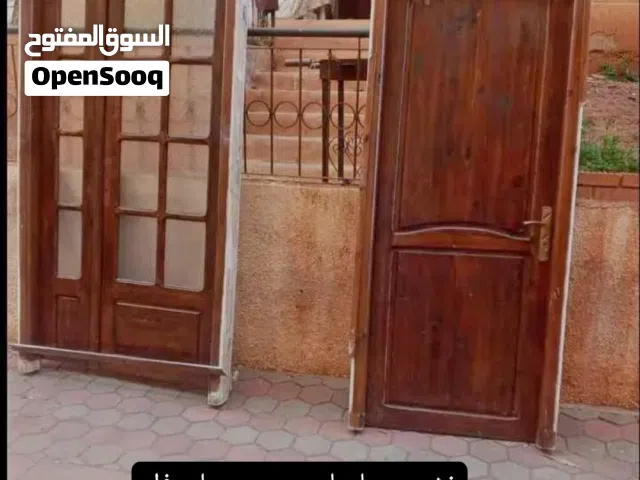 نشتري الابواب و النوافذ المستعمل بحالة جيدة PVC أو خشب