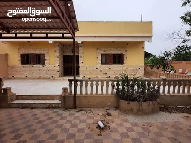 250m2 5 Bedrooms Townhouse for Sale in Tripoli Airport Road